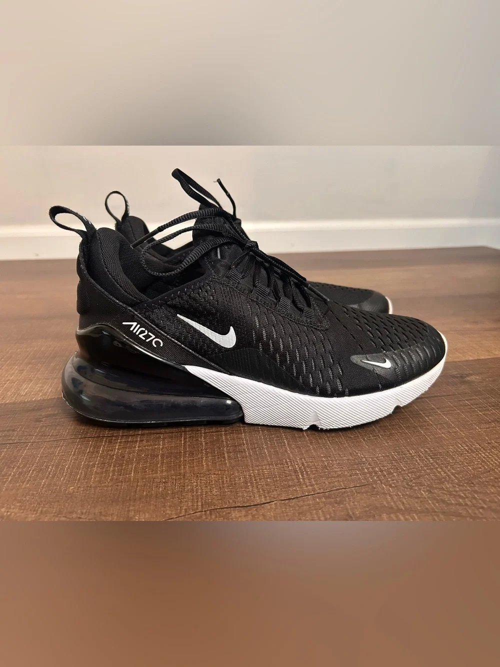 Nike Air Max 270 Black/White Unisex Kids Sneaker 6.5Y MPN 943345-001 Youth Size